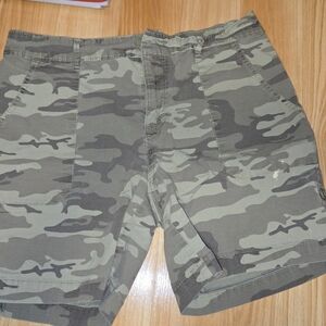Sanctuary Men's Camo Cargo Shorts in Olive and Dark Green
